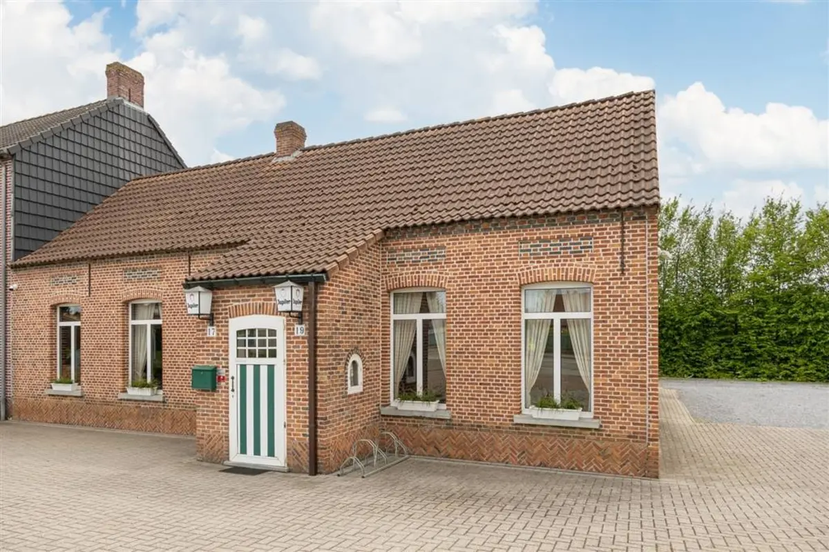 Handelszaak te in Heist-op-den-Berg 2220 2990.00€ slaapkamers 204.72m² - Zoekertje 174434