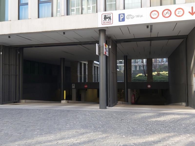 Parking te  huur in Antwerpen 2000 200.00€  slaapkamers m² - Zoekertje 1362005