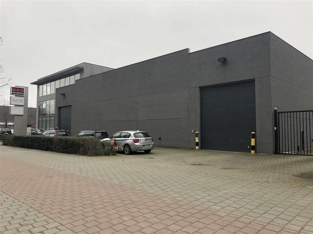 Handelszaak te huur in Wilrijk 2610 4496.67€ slaapkamers 568.00m² - Zoekertje 701