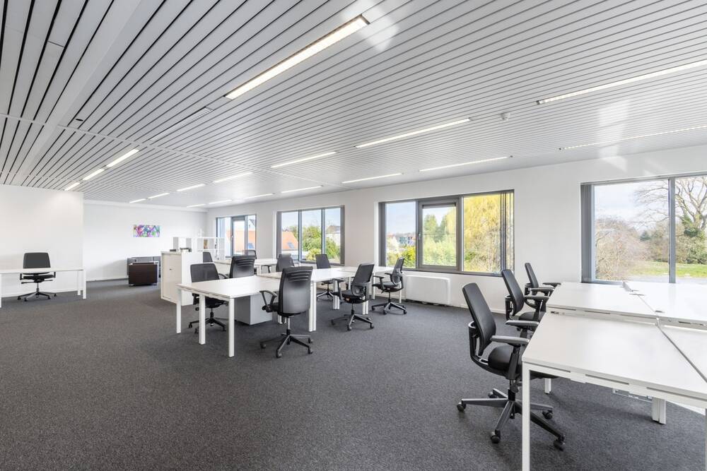 Handelszaak te  huur in Berchem 2600 4678.00€ 0 slaapkamers m² - Zoekertje 524
