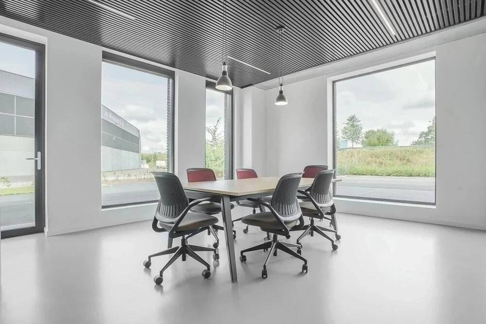 Handelszaak te  huur in Brecht 2960 3709.00€ 0 slaapkamers m² - Zoekertje 1758