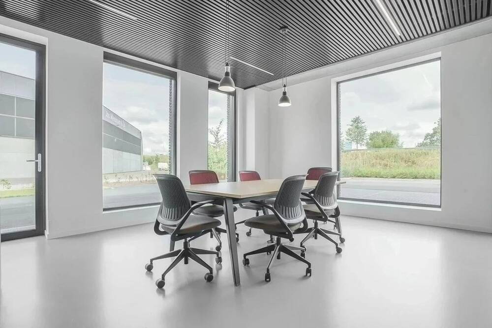 Handelszaak te  huur in Brecht 2960 3709.00€ 0 slaapkamers m² - Zoekertje 1758