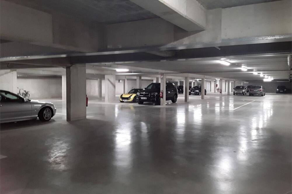 Parking & garage te  huur in Heist-op-den-Berg 2220 100.00€  slaapkamers m² - Zoekertje 1362630
