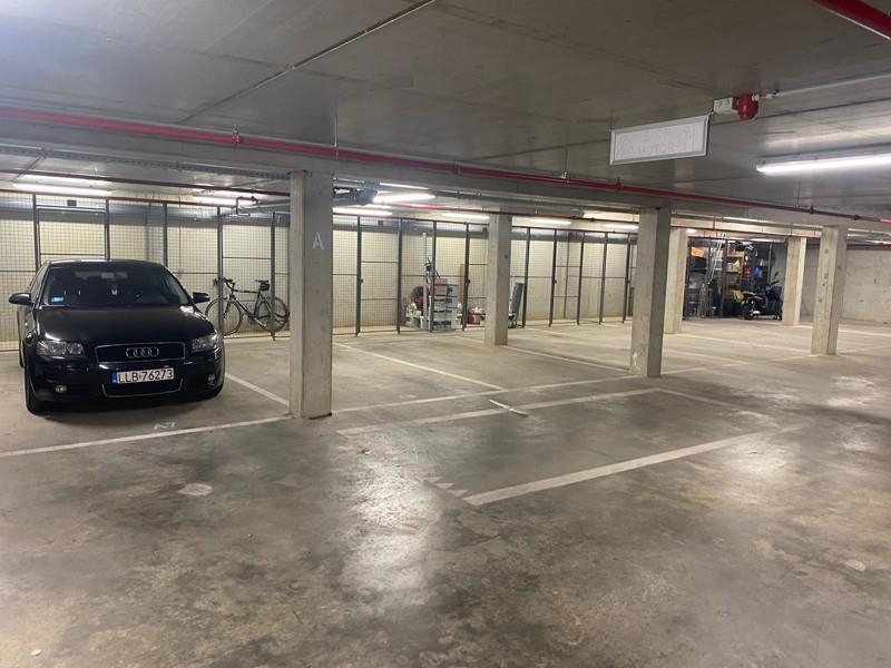 Parking & garage te  koop in Antwerpen 2060 27000.00€  slaapkamers m² - Zoekertje 1363130