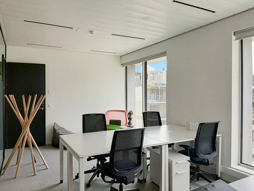Handelszaak te huur in Merksem 2170 2359.00€ 0 slaapkamers m² - Zoekertje 3736