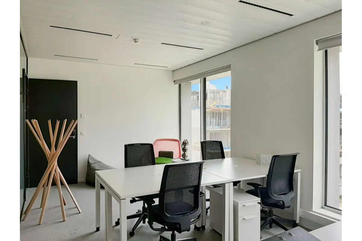 Handelszaak te  huur in Merksem 2170 2359.00€ 0 slaapkamers m² - Zoekertje 3736