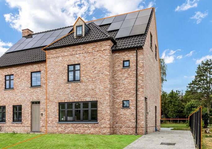 Villa te  koop in Balen 2490 447500.00€ 5 slaapkamers m² - Zoekertje 7868