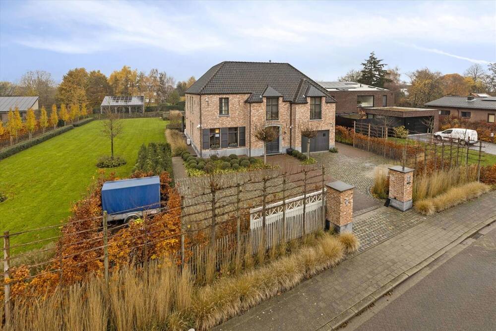 Huis te  koop in Zwijndrecht 2070 1950000.00€ 5 slaapkamers 685.00m² - Zoekertje 831332