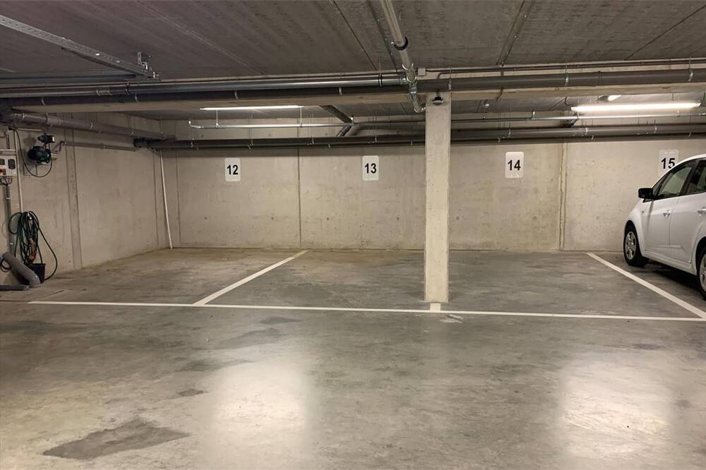 Parking & garage te  huur in Putte 2580 65.00€  slaapkamers m² - Zoekertje 1365802