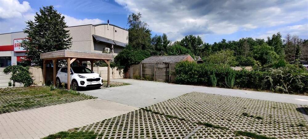 Parking & garage te koop in Mol 2400 7500.00€ slaapkamers m² - Zoekertje 12202