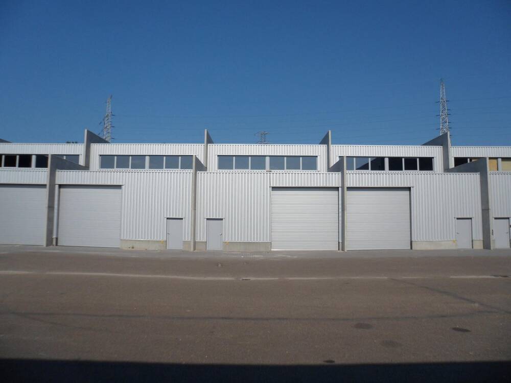 Handelszaak te  huur in Mol 2400 820.00€  slaapkamers 277.00m² - Zoekertje 12244