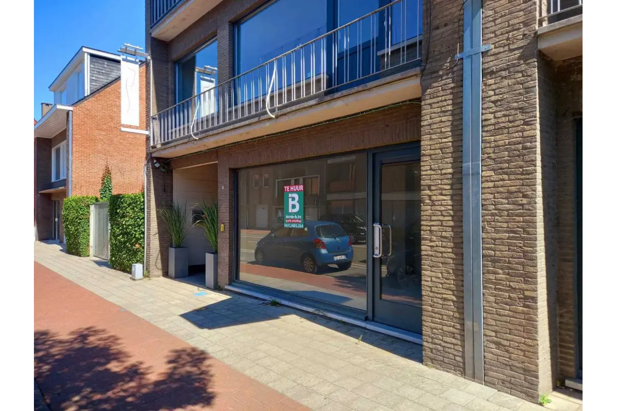 Handelszaak te  huur in Mol 2400 1250.00€  slaapkamers 210.00m² - Zoekertje 14210