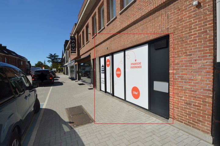 Commerciële ruimte te huur in Kasterlee 2460 1900.00€ slaapkamers 249.00m² - Zoekertje 275119