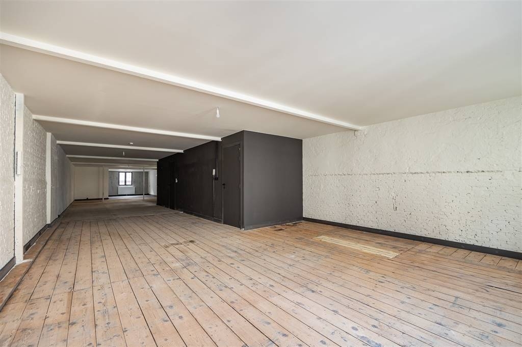 Handelszaak te koop in Antwerpen 2060 269000.00€ 1 slaapkamers 160.00m² - Zoekertje 18146