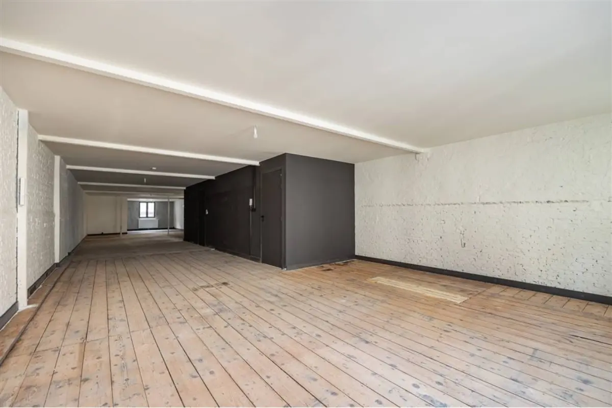 Handelszaak te  koop in Antwerpen 2060 269000.00€ 1 slaapkamers 127.00m² - Zoekertje 18146