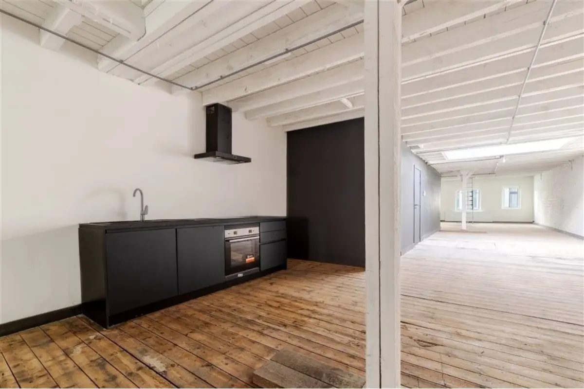 Handelszaak te  huur in Antwerpen 2060 1300.00€ 1 slaapkamers 127.00m² - Zoekertje 19959