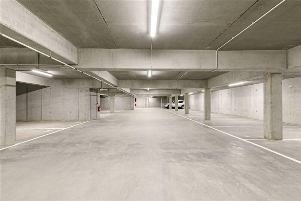 Parking & garage te  koop in Lier 2500 24000.00€  slaapkamers m² - Zoekertje 1183345