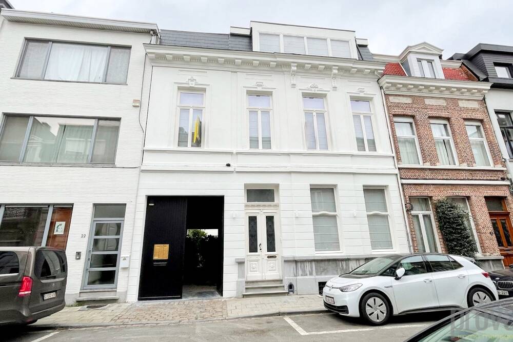 Mixgebouw te  koop in Berchem 2600 2250000.00€ 4 slaapkamers 700.00m² - Zoekertje 1196888