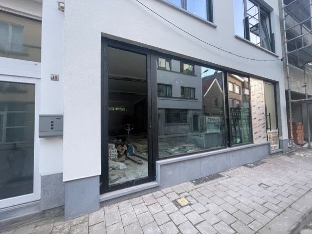 Commerciële ruimte te  koop in Antwerpen 2060 220000.00€  slaapkamers m² - Zoekertje 1209047