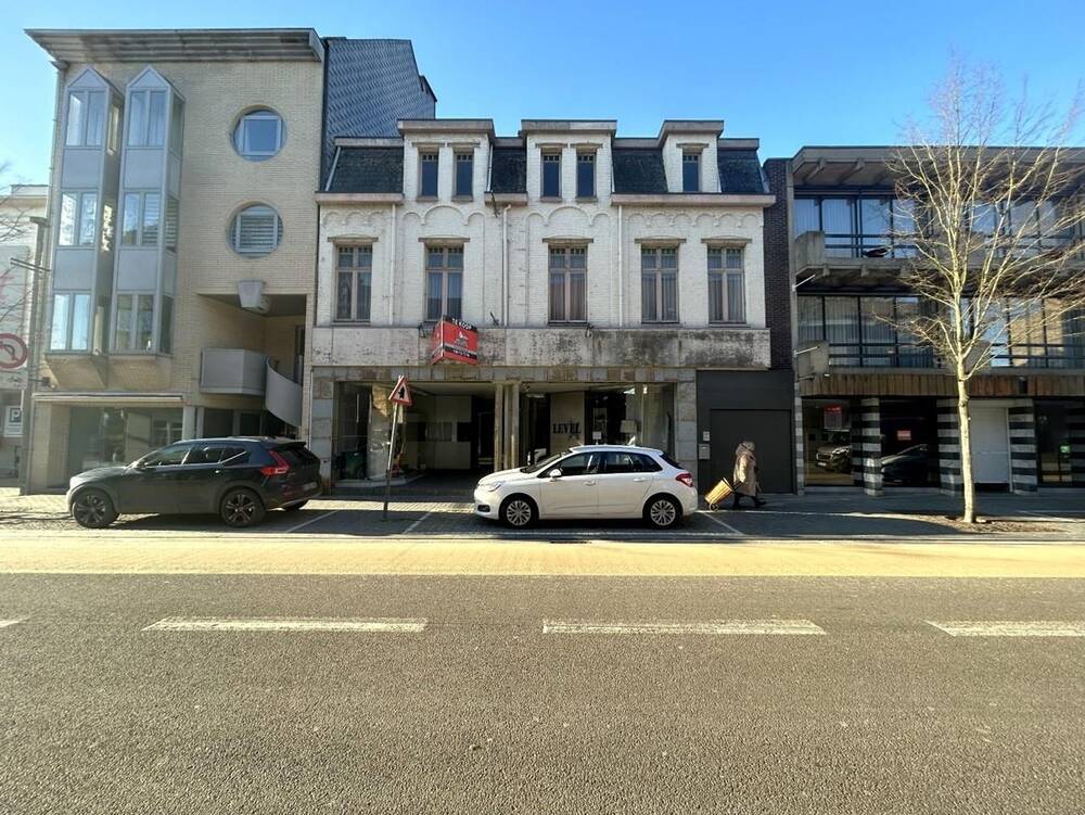 Handelszaak te koop in Mol 2400 349000.00€ slaapkamers m² - Zoekertje 25096
