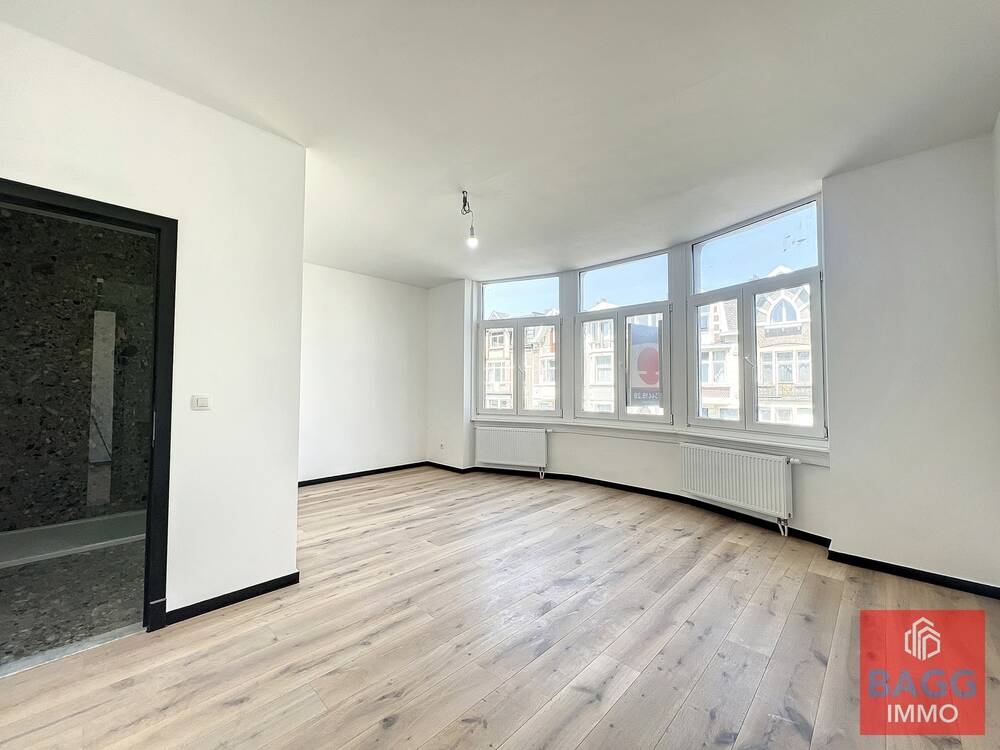 Appartement te  huur in Deurne 2100 975.00€ 2 slaapkamers 98.00m² - Zoekertje 1325646