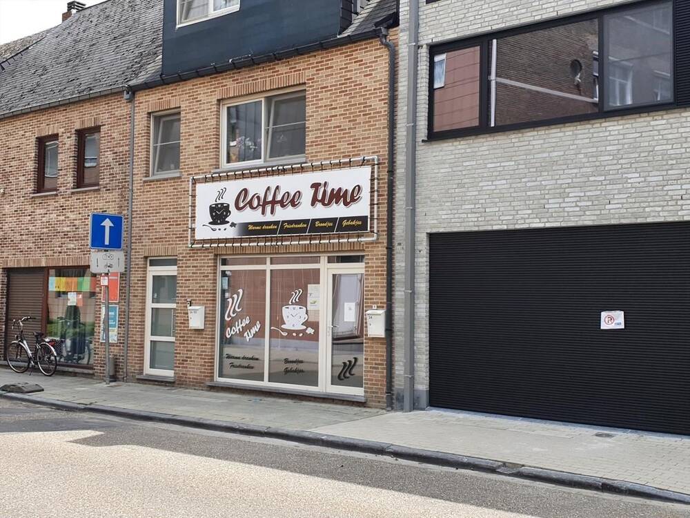 Handelszaak te huur in Mol 2400 900.00€ slaapkamers m² - Zoekertje 28528