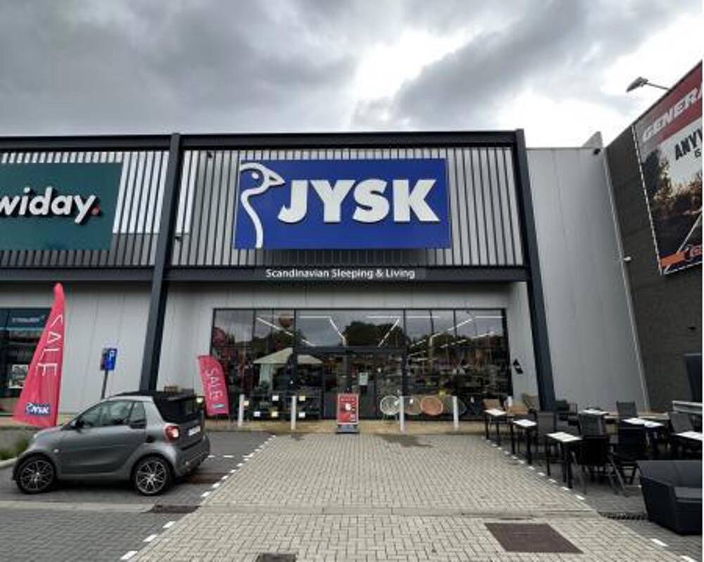 Handelszaak te  huur in Schoten 2900 21133.33€  slaapkamers 1268.00m² - Zoekertje 466579