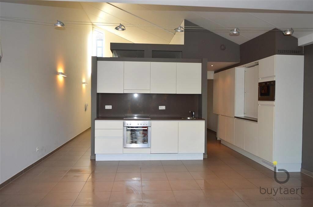 Appartement te  koop in Kontich 2550 165000.00€ 1 slaapkamers 64.00m² - Zoekertje 1376954