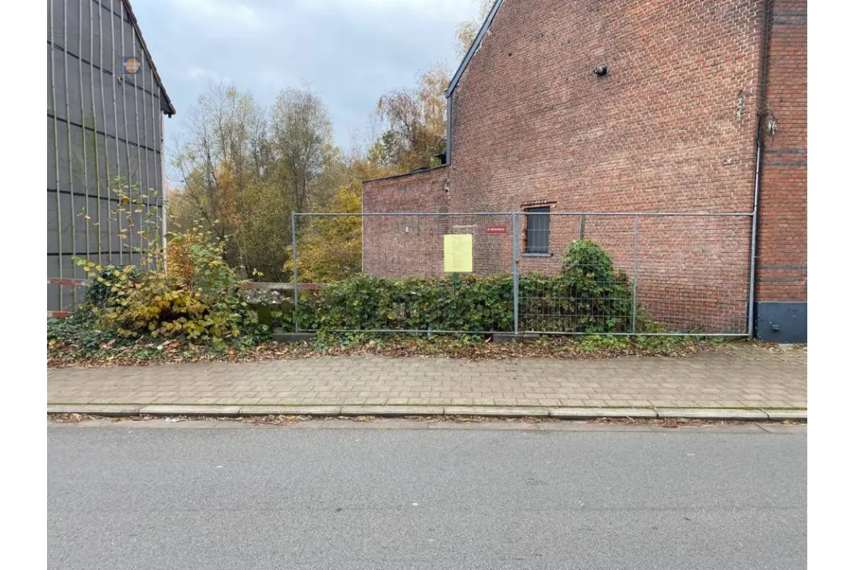 Bouwgrond te  koop in Boom 2850 130000.00€  slaapkamers m² - Zoekertje 31212