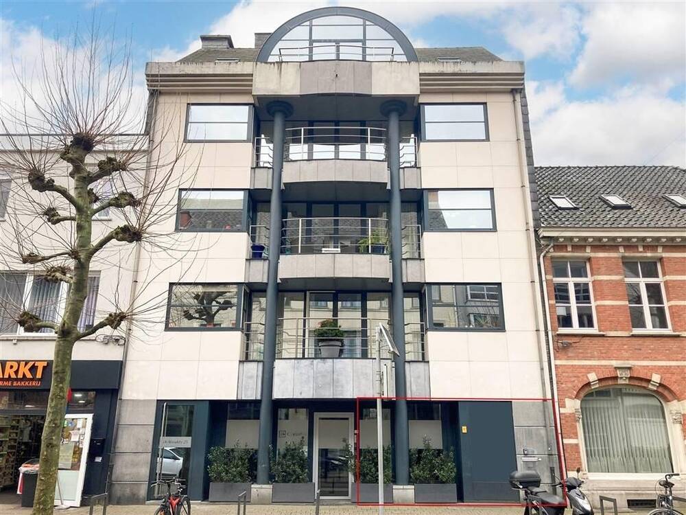 Handelszaak te  huur in Turnhout 2300 950.00€  slaapkamers 143.00m² - Zoekertje 1376033