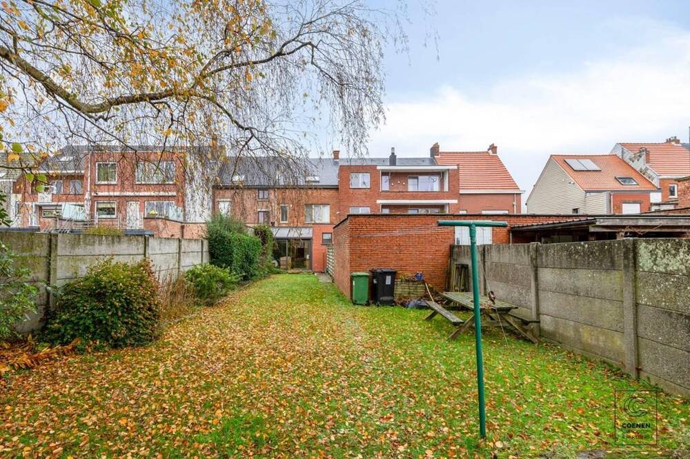 Huis te  koop in Wommelgem 2160 384000.00€ 5 slaapkamers 195.00m² - Zoekertje 1292422