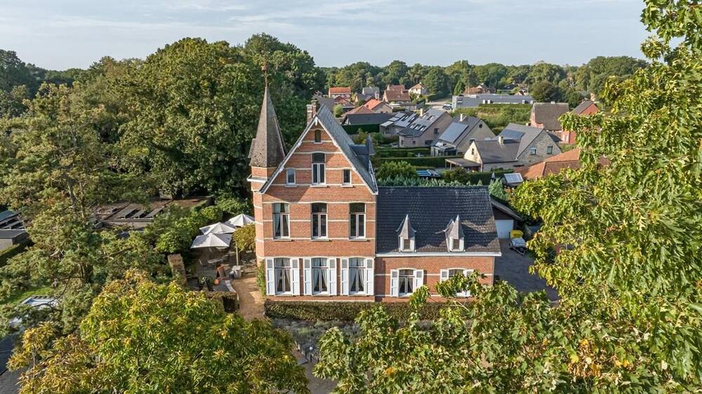 Huis te  koop in Lille 2275 895000.00€ 6 slaapkamers 466.00m² - Zoekertje 1292049