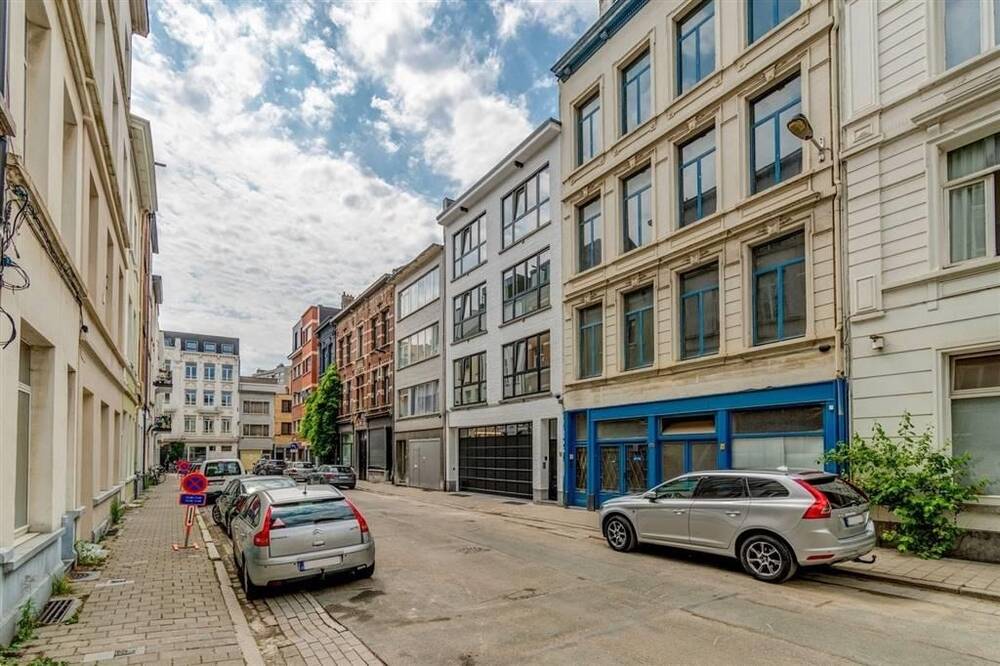 Parking & garage te  koop in Antwerpen 2000 45000.00€  slaapkamers m² - Zoekertje 1311866