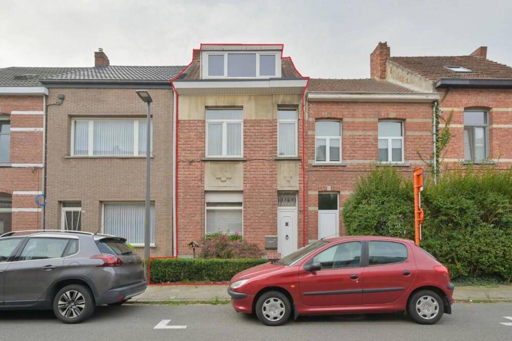 Huis te  koop in Turnhout 2300 205000.00€ 3 slaapkamers 175.00m² - Zoekertje 1326942