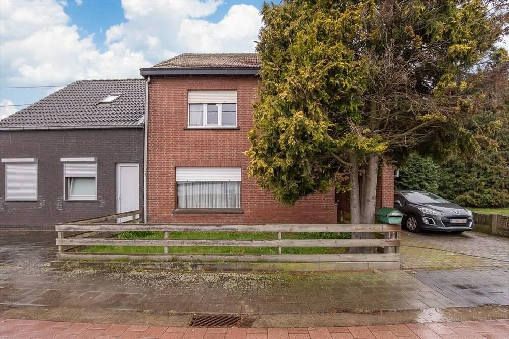Huis te  koop in Zandhoven 2240 249000.00€ 4 slaapkamers 158.00m² - Zoekertje 1326469