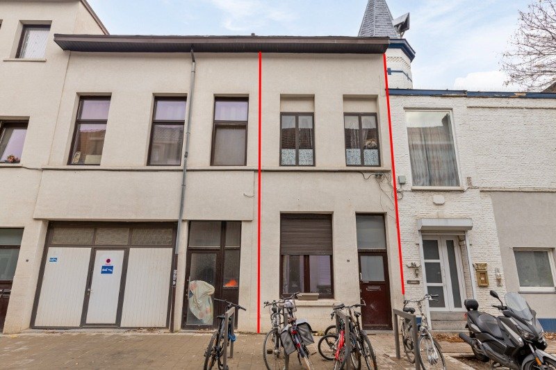 Huis te  koop in Borgerhout 2140 259000.00€ 2 slaapkamers 101.00m² - Zoekertje 1327300