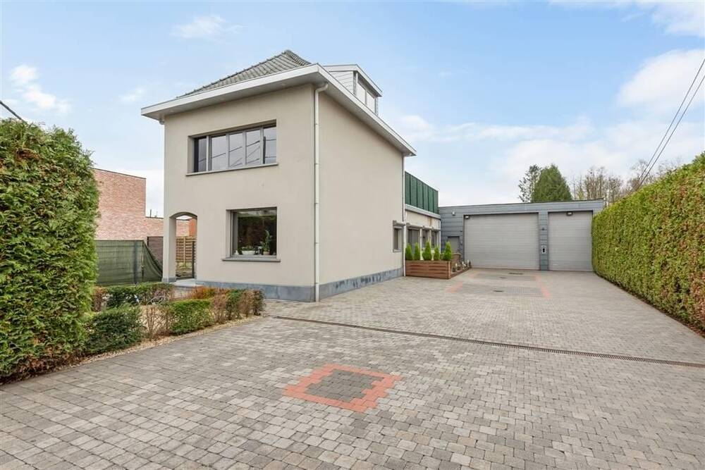 Huis te  koop in Zandhoven 2240 735000.00€ 3 slaapkamers 278.00m² - Zoekertje 1332066