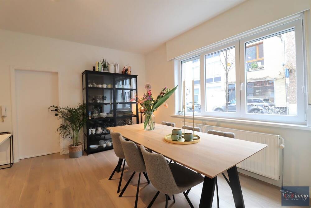 Appartement te  huur in Antwerpen 2000 1250.00€ 1 slaapkamers 83.00m² - Zoekertje 1332067