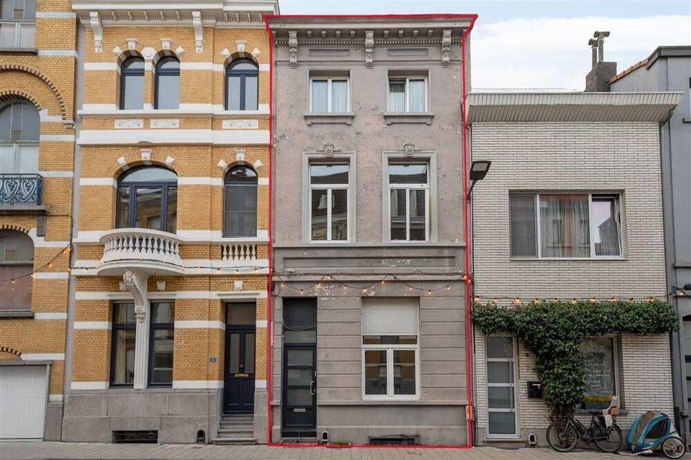 Appartementsgebouw te  koop in Berchem 2600 439000.00€ 3 slaapkamers 162.00m² - Zoekertje 1332535