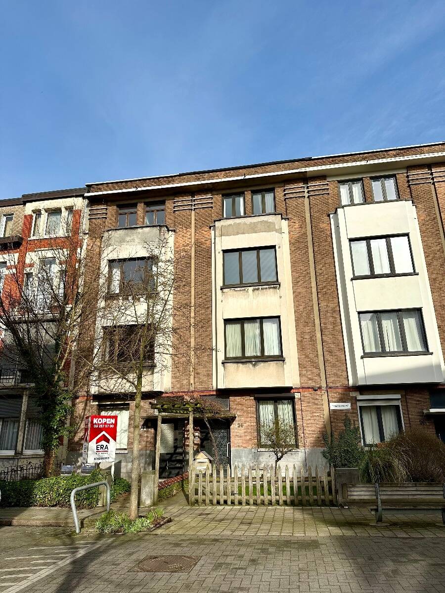 Huis te  koop in Berchem 2600 375000.00€ 4 slaapkamers 269.00m² - Zoekertje 1333054
