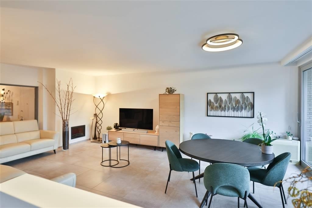 Appartement te  koop in Mortsel 2640 295000.00€ 2 slaapkamers 99.00m² - Zoekertje 1334548