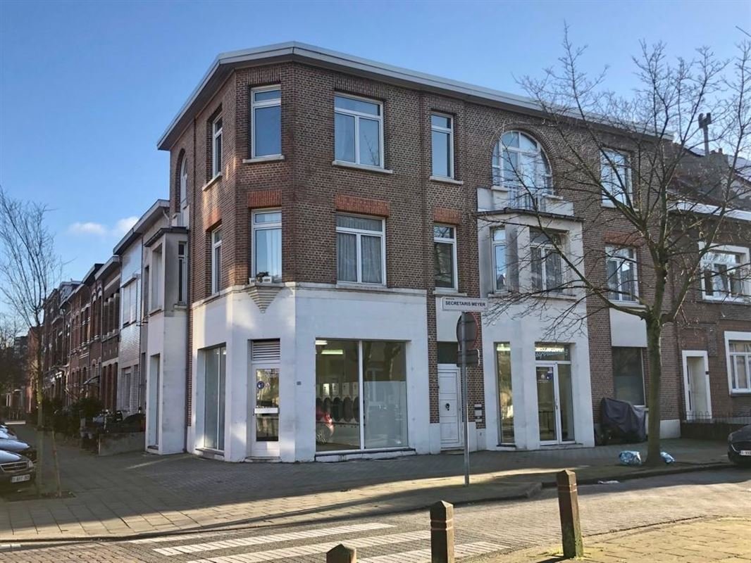 Commerciële ruimte te huur in Merksem 2170 1000.00€ slaapkamers 93.00m² - Zoekertje 89884