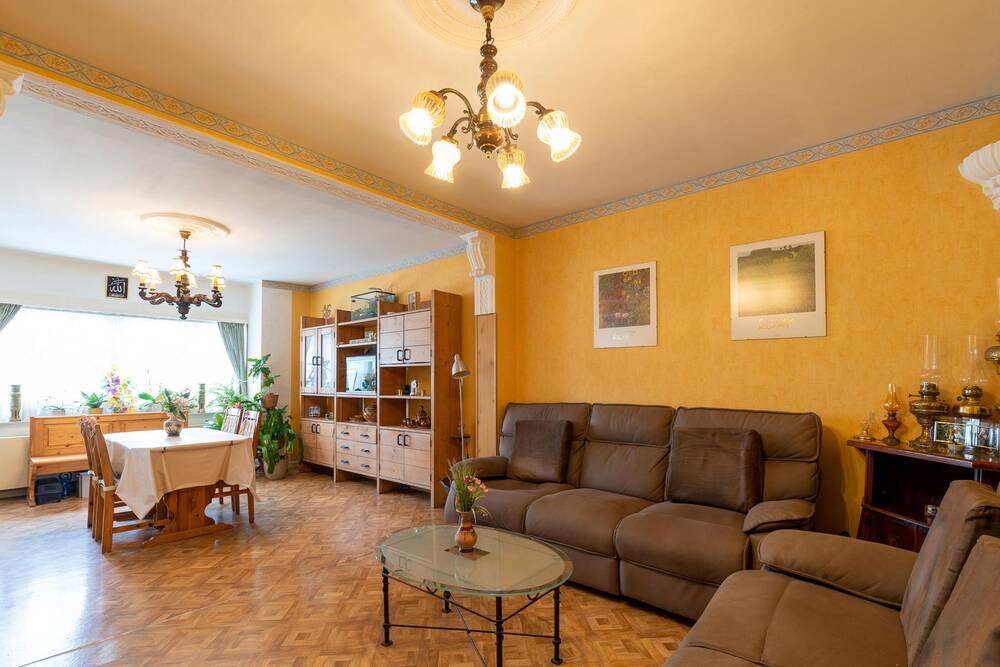 Appartement te  koop in Wilrijk 2610 189000.00€ 2 slaapkamers 105.00m² - Zoekertje 1346781
