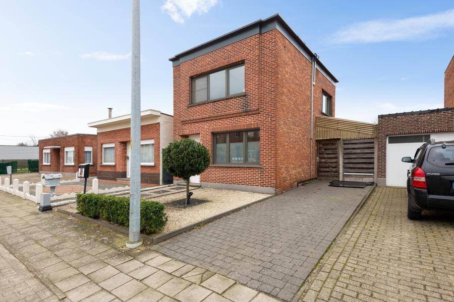 Huis te  koop in Heist-op-den-Berg 2220 325000.00€ 3 slaapkamers 110.00m² - Zoekertje 1351110