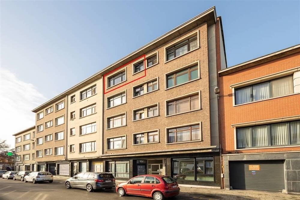 Appartement te  koop in Deurne 2100 179000.00€ 2 slaapkamers 94.00m² - Zoekertje 1354669