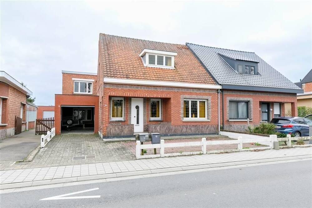 Huis te  koop in Nijlen 2560 299000.00€ 4 slaapkamers 220.00m² - Zoekertje 1353973
