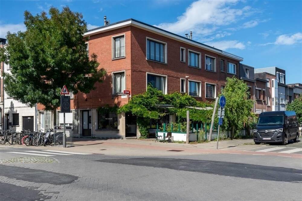 Appartementsgebouw te  koop in Berchem 2600 649000.00€ 4 slaapkamers 291.00m² - Zoekertje 1353419