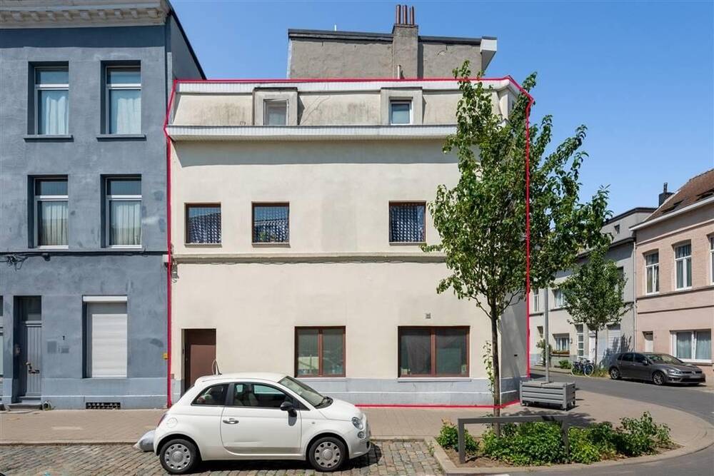 Huis te  koop in Borgerhout 2140 269000.00€ 3 slaapkamers 144.00m² - Zoekertje 1353697