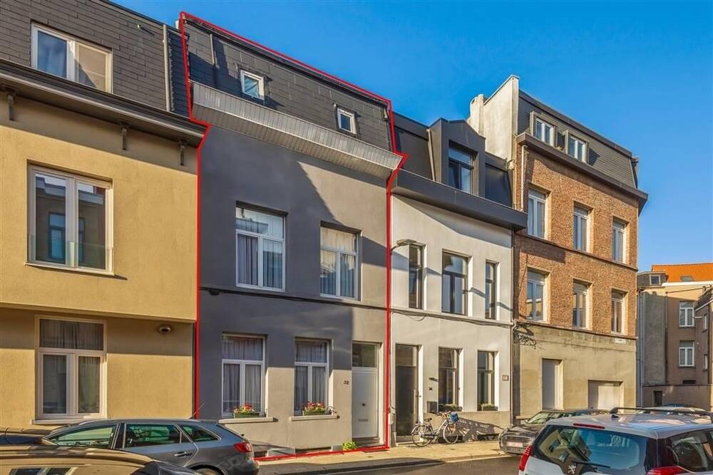 Huis te  koop in Berchem 2600 389000.00€ 4 slaapkamers 193.00m² - Zoekertje 1354585