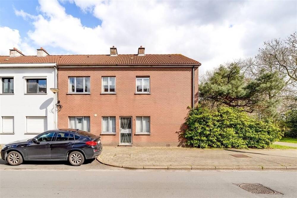Huis te  koop in Wilrijk 2610 415000.00€ 4 slaapkamers 185.00m² - Zoekertje 1356804